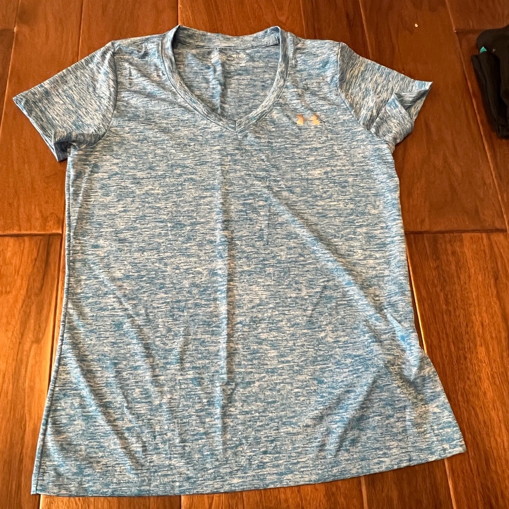Under armor blue workout shirt size M - nwot
